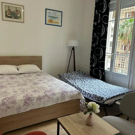 Apartment Charming In Toulon