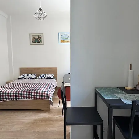 Charming In * Toulon